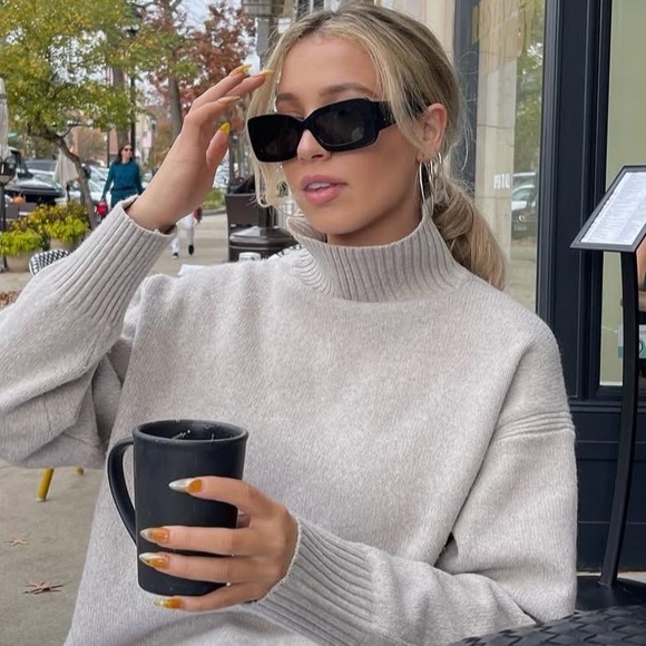 Burberry Sunglasses, New 250 - Picture 8 of 8